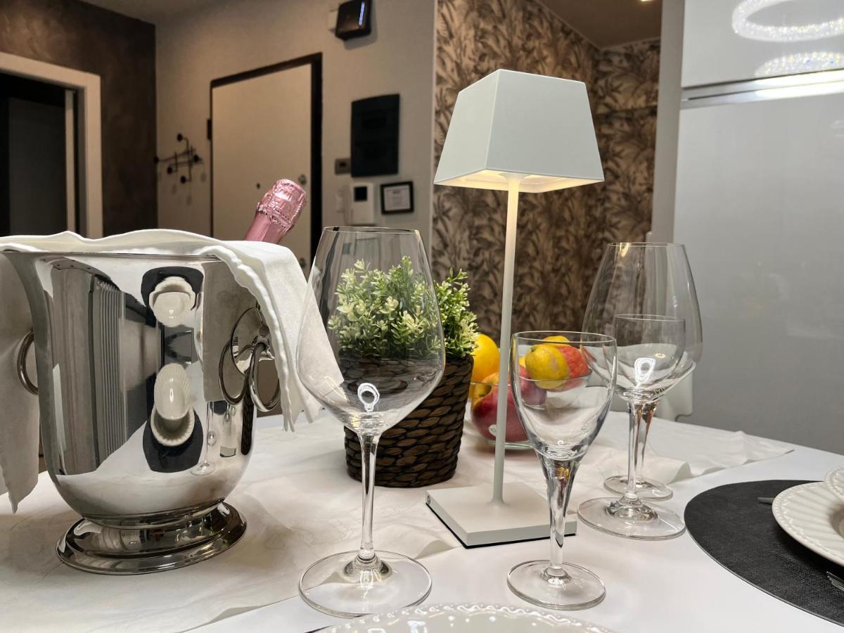 Vico Stella Luxury Apartment, Centro Storico, Porto Antico Acquario Apartment